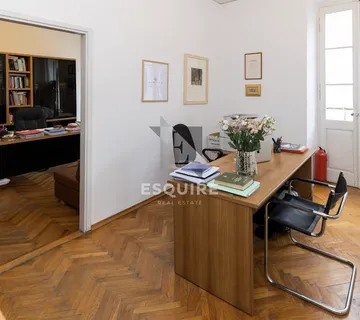 ZADAR - CENTAR - POSLOVNI PROSTOR na 2. katu - 39m2