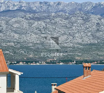 Vinjerac – prostrani namješten dvosobni apartman s vrtom!! - Vinjerac, Posedarje
