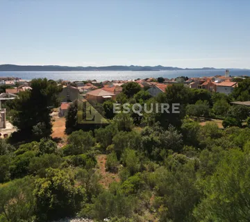 BIBINJE - GRAĐEVINSKO ZEMLJIŠTE OD 1398 m2 S POGLEDOM NA MORE !!
