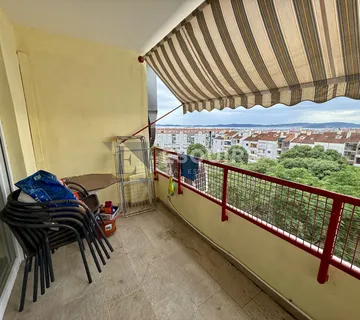 Zadar - Bili brig, namješten i opremljen trosoban stan od 92,42 m² na 4. katu/lift!!