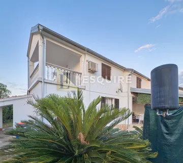 PRIVLAKA-SABUNIKE, Dvojna kuća s dva apartmana – 700 m od pješčane plaže!! - Sabunike, Privlaka