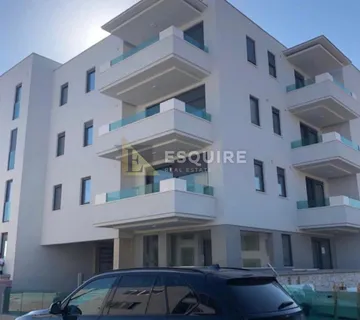 BORIK - Trosoban stan s garažnim mjestom - 90m2 - Zadar