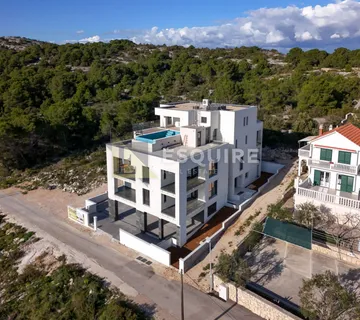 MURTER - JEZERA Dvosoban luksuzan stan (S2) - 100m2 - Murter, Murter-Kornati