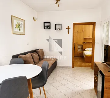 PRIVLAKA – BILOTINJAK, jednosoban namješten apartman 80 m od mora!!