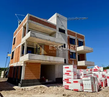 PETRČANE – ZG5 jednosoban stan S2 na 1. katu, svega 650 m od mora! - Petrčane, Zadar