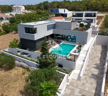 DIKLO - Luksuzna vila s bazenom i panoramskim pogledom - 453m2 - Diklo, Zadar