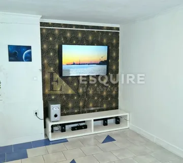 BILI BRIG - Trosoban stan u suterenu - 87m2 - Zadar