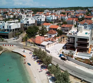 ZADAR - DIKLO - Dvosoban stan S2 u prizemlju s bazenom 1. red do mora - 166,25m2 - Diklo, Zadar