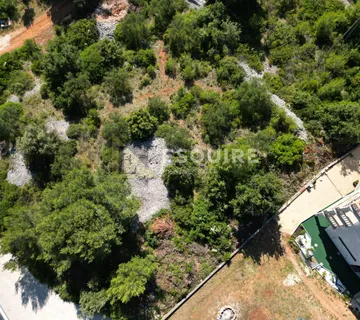BIBINJE - GRAĐEVINSKO ZEMLJIŠTE OD 735 m2 S POGLEDOM NA MORE !!