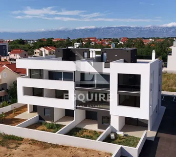 PRIVLAKA - Dvosoban stan S3 s vrtom, USELJIVO- 88m2