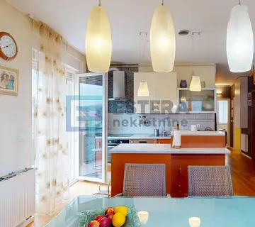 Stan PRODAJA četverosobni, Trešnjevka sjever, dvoetažni 92 m2 - Zagreb
