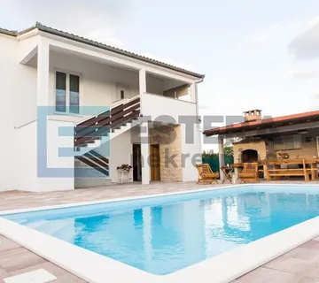 PRODAJA kuća za odmor 160 m2, bazen, Perušić Benkovački - Perušić Donji, Benkovac
