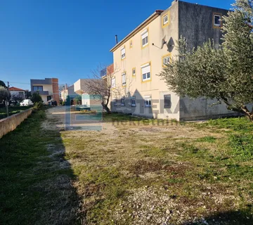 PRODAJA kuća sa zemljištem 1838 m2, Sukošan, 180 m od mora
