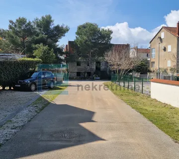 Kuća 424 m2 PRODAJA Biograd na Moru, Kumenat, 3 etaže, ROI