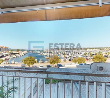 Stan PRODAJA 1. red do mora, Biograd na Moru, 79 m2