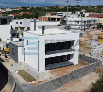 Kuća s bazenom "A" PRODAJA Vrsi 279,64 m2