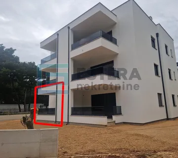 Apartman S1 105 m2 PRODAJA Pakoštane, 3s, prizemlje, vrt, loggia, parking, 300 m od mora