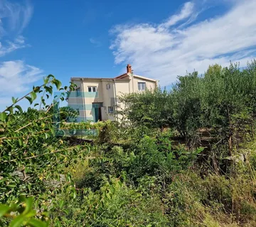 Kuća prodaja JAGODNJA GORNJA s velikom okućnicom 2900 m2 - Polača