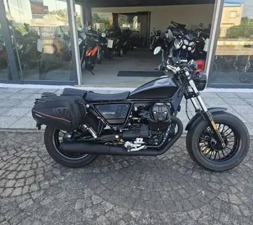 Moto Guzzi V9 BOBBER ABS, S GARANCIJOM, 2021 god. - cover