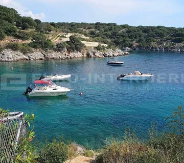Prodaje se građevinsko zemljište s projektom i građ. dozvolom otok Pag - cover