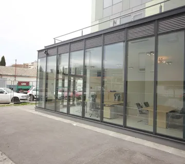 Zakup izložbenog prostora u poslovnoj zgradi - Split, Poljička cesta - Trstenik, Lanišće