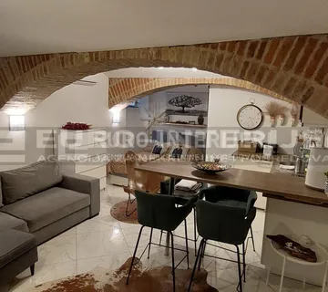 Zagreb - Centar - Berislavićeva ulica - stan 28,70 m², BEZ PROVIZIJE!