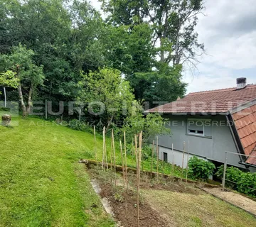 Zagreb - Kraljevec - zemljište 1.451 m2 s kućom - cover