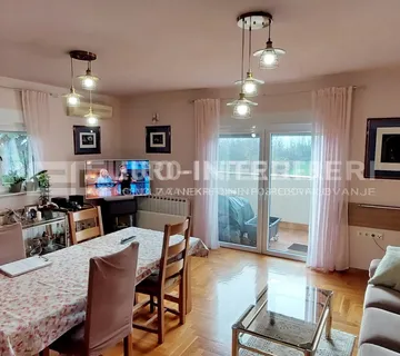 Obiteljska kuća u naselju Bizek površine 381 m², bez provizije! - Zagreb