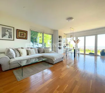 Zagreb, Borčec, dvoetažan četverosoban stan 116 m2 s privatnim vrtom 390 m2 + 2 PM