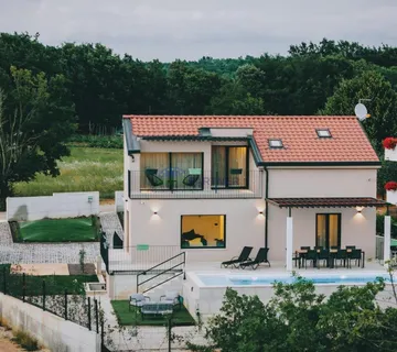 Predivna kuća sa okućnicom u srcu Istre, okolica Tinjana - cover
