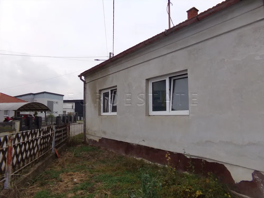 Trnovec Bartolovečki; Kuća prizemnica od 118,00 m2, okućnica 1588 m2 - cover