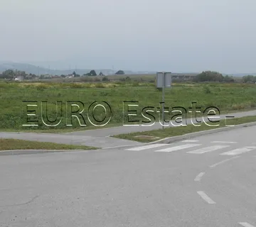 Kneginec - zona, opremljeno građevinsko zemljište površine 8486 m2 - cover