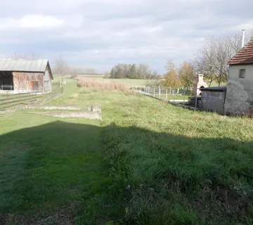 Selnik: građevinsko zemljište površine 3265 m2 - cover