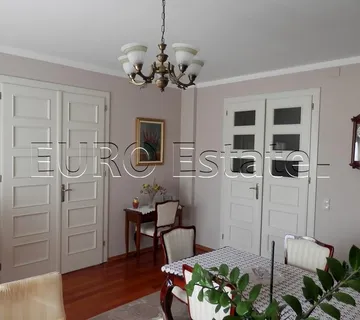 RENOVIRANA kuća sa tri stana u centru Varaždina, ukupno 460 m2 - cover