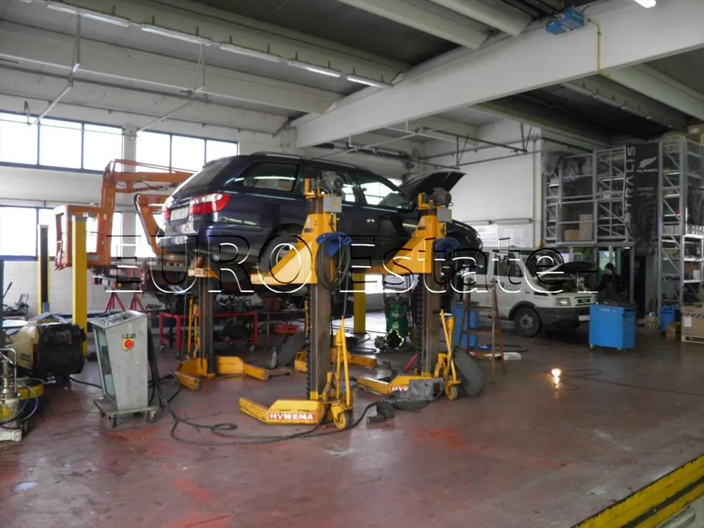 Poslovna zgrada, servis i uredi, Varaždin, 800 m2 - cover