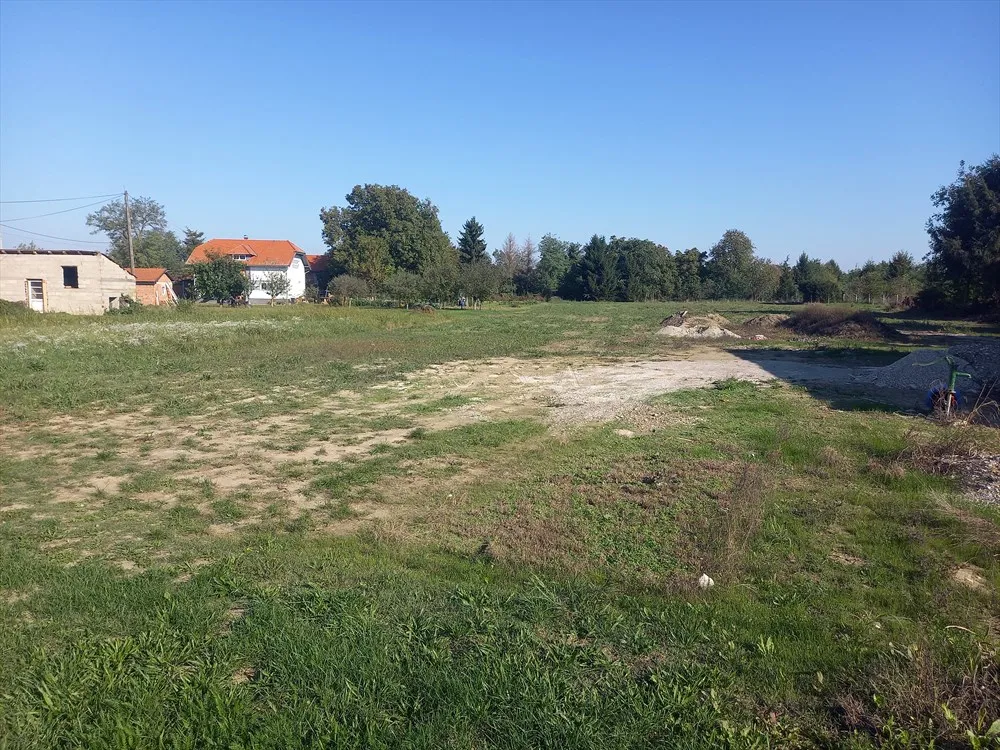 Žabnik: građevinsko zemljište od 2356 m2, mirna lokacija - cover