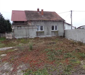 Trnovec Bartolovečki; zemljište od 1588 m2,sa starom kućom za rušenje - Trnovec, Trnovec Bartolovečki
