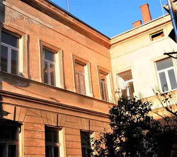 Varaždin-gradska jezgra: 5-sobni stan od 180 m2, 1111 EUR/m2 - cover