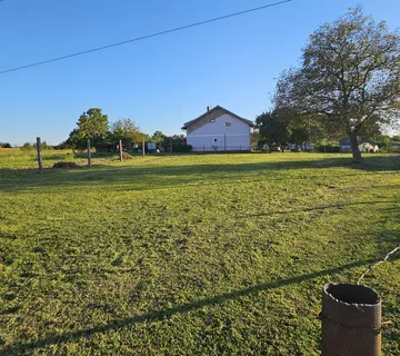 Sračinec: građevinsko zemljište od 1108 m2, mirna lokacija, 1/1 - cover