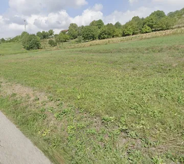 Breznički Hum - Radešić: građevinsko zemljište površine 619 m2