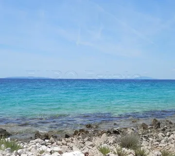 SNIŽENO !!! MANDRE: zemljište za kamp, 1970 m2, 1. red do mora - cover