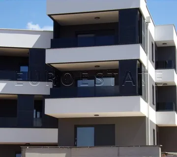 Šimuni: NOV, 3 - sobni apartman, 96.30 m2 + vrt i parking, bruto 187 m2 - cover