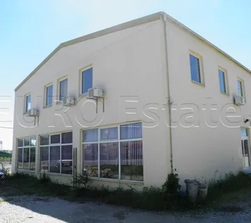 Varaždin: upravna zgrada sa halom 1300 m2, ind. dvorište 3370 m2 - cover