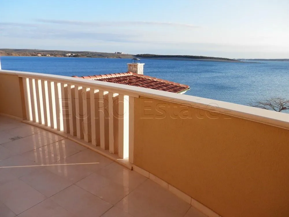 Povljana: LUKSUZNA NOVOGRADNJA, 1. RED DO MORA, 3-sobni ap., 113 m2 - cover