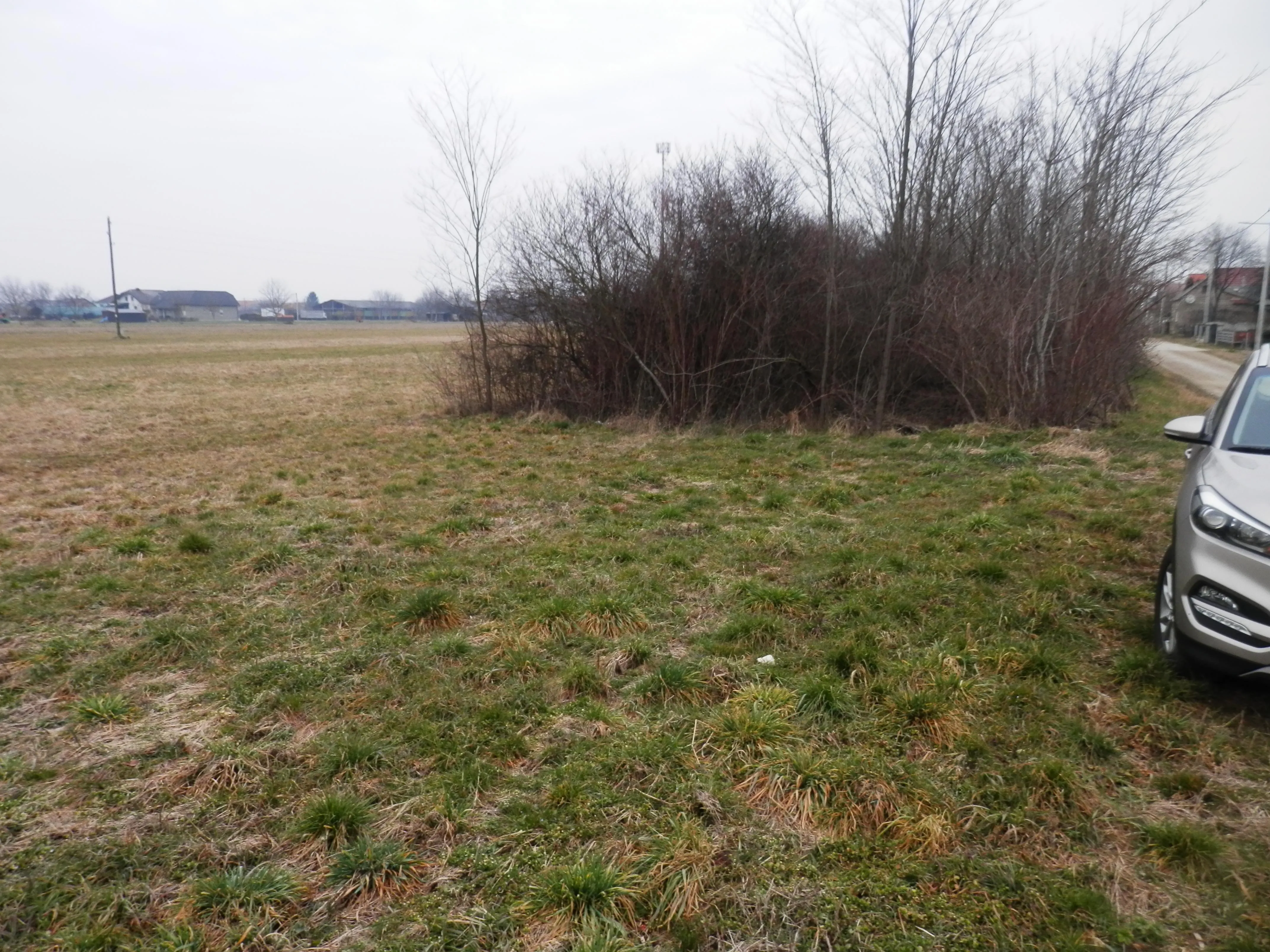 Majerje: građevinsko zemljište, 659 m2, priključci el. energije i vode - cover