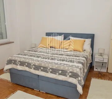 ZADAR, Kolovare, Trosoban stan za najam uz more, 92m2