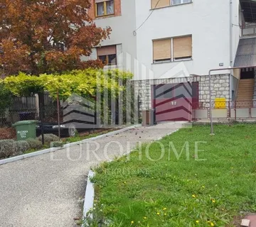 Gračani, Kuća I Garaža - Zagreb