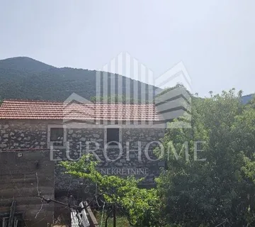 Lukoran, Preko, kamena kuća ZA ADAPTACIJU