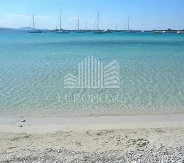 Dugi otok-Soline, građevinsko zemljište 150 m od mora - cover