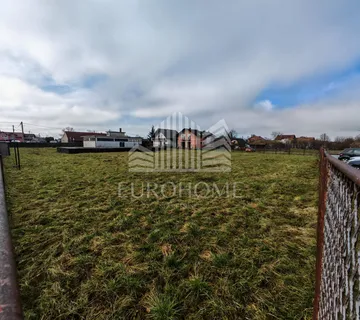 Građevinsko zemljište 2500 m2 GBP, Laduč-centar - Gornji Laduč, Brdovec